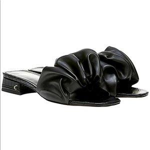 Ruffled Sandals with heel